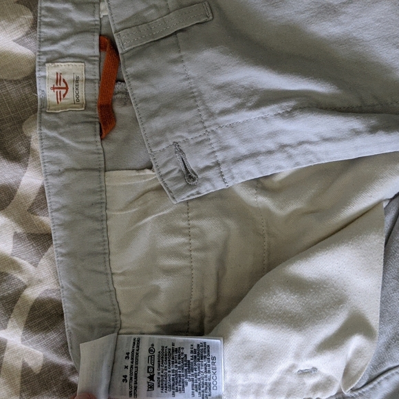 Dockers Light Stone Khaki Pants - Picture 4 of 5